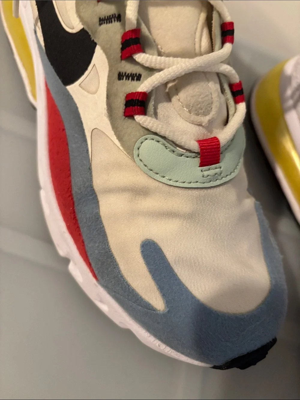 Nike Air Max 270 React Bauhaus Sneakers SZ 9.4 White Multicolor Athletic active